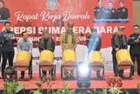 Gubernur Sumbar Mahyeldi membuka Rakerda DPD Apersi Sumbar di Hotel Trumtum, Kota Padang. (Adpsb) 