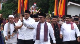 Bupati Tanah Datar Eka Putra saat menghadiri Festival Tabek Ganggam 2023, Sabtu (12/8/2023). (Prokopim) 