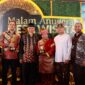 Gubernur Sumbar Mahyeldi bersama kepala daerah penerima penghargaan ADWI 2023. (adpsb)