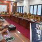 Wako Pariaman Genius Umar dan jajaran saat zoom meeting bersama Gebu Minang dan Indo Jalito Peduli, Senin (14/8/2023). (Diskominfo Pariaman)