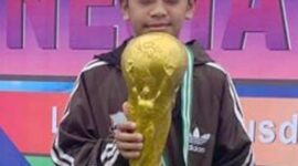 Siswa kelas VI SDIT Maarif, Aditya Pratama. (Prokopim Padang)