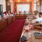 Rapat persiapan peringatan HAN dan Harganas di Ruang Rapat Walikota Pariaman, Rabu (16/8/2023). (Diskominfo Pariaman)