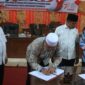 Penandatanganan nota kesepakatan KUA PPAS APBD 2024 pada rapat paripurna DPRD Pasbar. (Diskominfo Pasbar) 