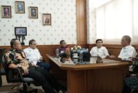 Audiensi Ketua APTISI Wilayah X-A Sumbar, Dr. Hendri Nofrianto bersama pengurus APTISI Wilayah X-A Sumbar. (Humas ITP/Umar Hanafi Khalid)