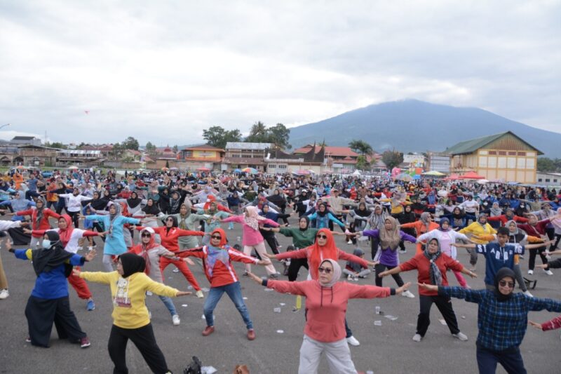 Jumlah penduduk Kota Padang Panjang bertambah sebanyak 484 jiwa. (Diskominfo Padang Panjang)  