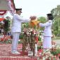Gubernur Sumbar Mahyeldi menjadi Irup peringatan detik-detik Proklamasi Kemerdekaan RI ke-78 di Lapangan Istana Gubernuran, Kamis (17/8/2023). (adpsb)