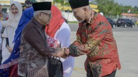 Gubernur Sumbar Mahyeldi melepas keberangkatan Wapres Ma’ruf Amin beserta rombongan kembali ke Jakarta setelah melakukan kunjungan kerja selama 2 hari di Sumbar. (adpsb)