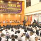 Gubernur Sumbar Mahyeldi membakar semangat maba UBH pada acara PKKMB di UBH, Kamis (14/9/2023). (adpsb)