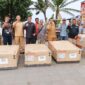 Penyerahan bantuan mesin tempel 40 PK kepada nelayan di Sumbar. (DKP Sumbar)