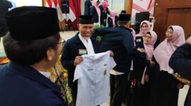 Gubernur Mahyeldi menghadiri pelantikan IKA SMP 1 Dumai Masa Bakti 2023—2028 di Pendopo Sri Bunga Tanjung, Kota Dumai, Provinsi Riau, Sabtu (23/9/2023). (adpsb)