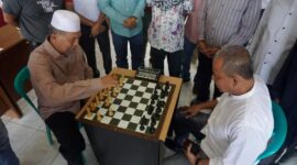 Bupati Pasbar Hamsuardi membuka Kejuaraan Catur Bupati Cup Pasbar 2023. (Diskominfo Pasbar)