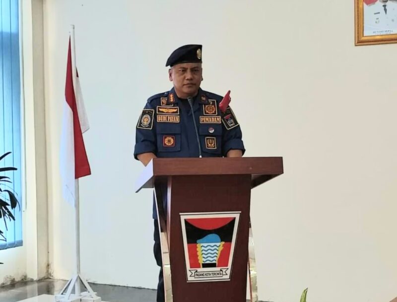 Kepala Dinas Pemadam Kebakaran Kota Padang Budi Payan. (Prokopim Padang)