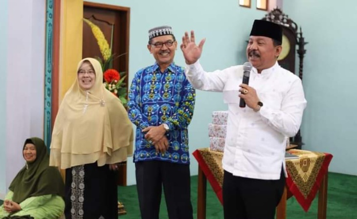 Wakil Wali Kota Padang Panjang, Asrul membuka wirid bulanan BKMT di Masjid Nurul Amri, Minggu (10/9/2023).