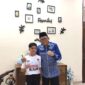 Wali Kota Padang Hendri Septa bersama Kafell Ghaisan Rafkiano. (Diskominfo Padang) 