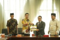 Bupati Solsel Khairunas berkunjung ke Kementerian Agama guna memastikan kesiapan MTQ Nasional Tingkat Sumbar 2023 di Kabupaten Solok Selatan. (Humas Pemkab Solsel)