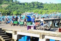 Aktifitas nelayan di Air Bangis, Kabupaten Pasaman Barat. (adpsb)