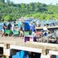 Aktifitas nelayan di Air Bangis, Kabupaten Pasaman Barat. (adpsb)