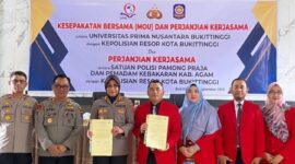 Polresta Bukittinggi tandatangani MoU dan perjanjian kerjasama tandatangani dengan UPN Bukittinggi. (Polresta Bukittinggi)