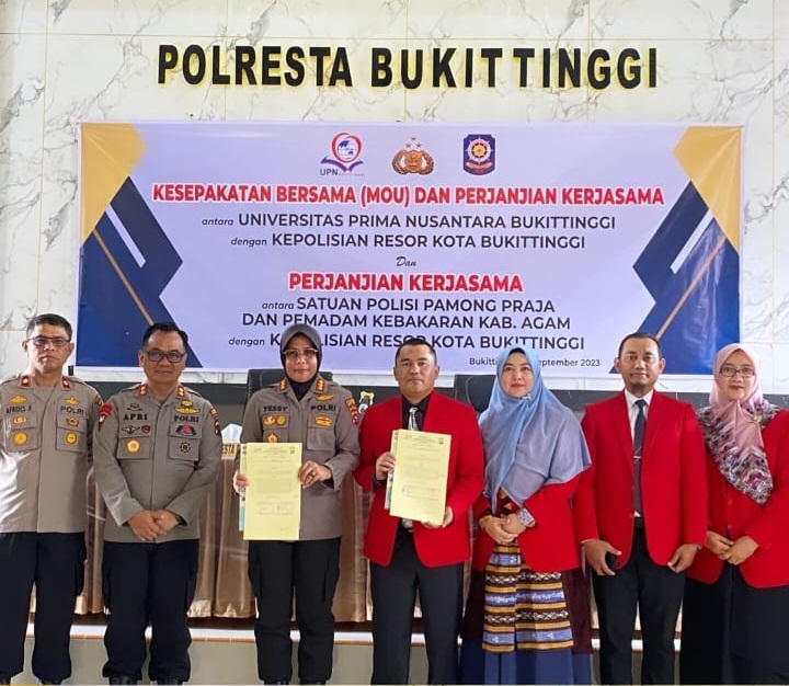 Polresta Bukittinggi tandatangani MoU dan perjanjian kerjasama tandatangani dengan UPN Bukittinggi. (Polresta Bukittinggi)