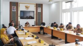 Rapat Koordinasi Pengendalian Inflasi Daerah melalui Zoom Meeting, Senin (11/9/2023). (Kominfo Padang Panjang)