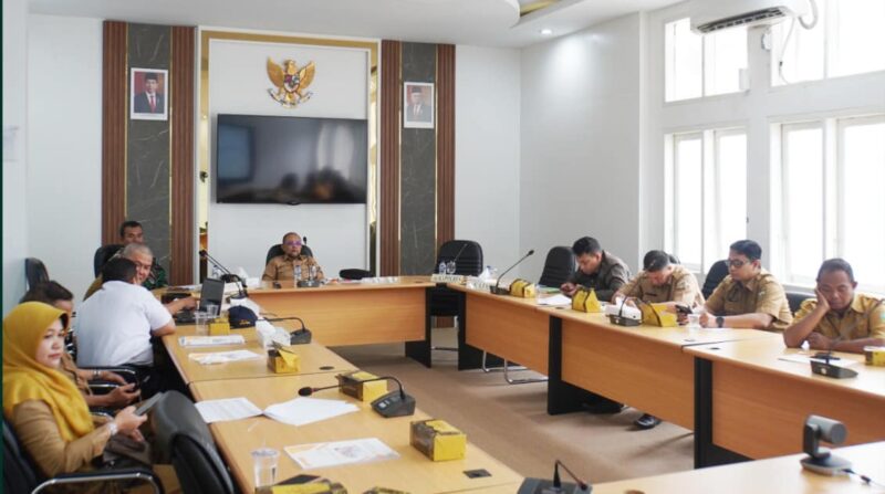 Rapat Koordinasi Pengendalian Inflasi Daerah melalui Zoom Meeting, Senin (11/9/2023). (Kominfo Padang Panjang)