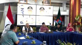 Wali Kota Padang Hendri Septa memimpin rapat bersama sejumlah kepala OPD di lingkungan Pemko Padang. (Diskominfo Padang)