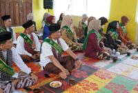 Para peserta pemilihan Uda Uni mengikuti pembekalan di Desa Wisata Kubu Gadang. (Kominfo Padang Panjang)