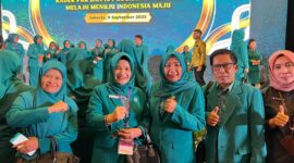 Ketua TP PKK Kabupaten Pasbar, Titi Hamsuardi saat menghadiri Rakornas TP PKK 2023 di Hotel Bidakara, Jakarta Selatan, Senin (11/9/2023). (Diskominfo Pasbar)
