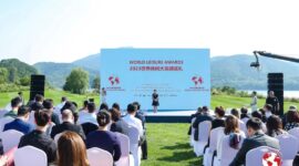 Penyerahan penghargaan World Leisure Award (WLA) 2023 di Bibo Island, Jinhai Lake, Pinggu, Beijing. (KBRI Beijing)