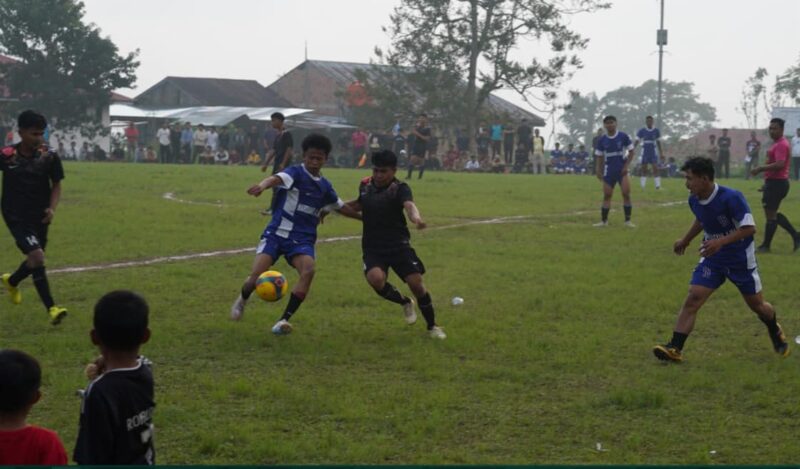 Kesebelasan Thawalib Putra Padang Panjang berhasil meraih kemenangan di partai pembuka Liga Askot PSSI usai mengalahkan Mudo Sakato Gumala dengan skor 4-1. (Kominfo Padang Panjang)