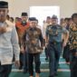Wapres RI Ma’ruf Amin didampingi Gubernur Mahyeldi Shalat Jumat di Masjid Baitul Auliya Komplek Kantor Gubernur. (adpsb) 