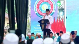 Presiden Jokowi membuka Jambore Nasional Dai Desa Madani Parmusi, Selasa (26/9/2023), di TNGGP, Jabar. (Foto: BPMI Setpres)