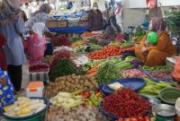 Aktifitas jual beli di Pasar Pusat Padang Panjang. (Kominfo Padang Panjang)