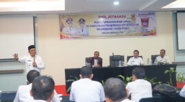 Wali Kota Padang Hendri Septa memotivasi para lurah, Rabu (20/9/2023). (Prokopim Padang)
