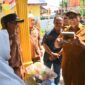 Wali Kota Padang Hendri Septa saat berkunjung ke Bank Sampah Bunda Kreatif di Komplek PU RT 03 RW 04, Cendana Mata Air, Senin (25/9/2023). (Prokopim Padang)
