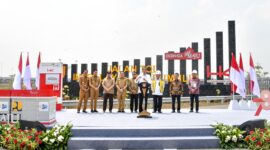 Presiden Joko Widodo meresmikan Jalan Tol Indralaya-Prabumulih, Provinsi Sumatera Selatan, Kamis (26/10/2023). (setneg.go.id)