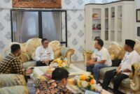 Wali Kota Padang menerima kunjungan Koordinator Daerah ICCN Sumbar Yulviadi di kediaman resminya, Jumat (6/10/2023). (Prokopim Padang)