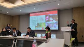 Wako Padang Hendri Septa menjadi narasumber di Acara Local Government Assembly of APUF-8 di Kota Suwon, Provinsi Gyeonggi-do, Korsel. (Prokopim Padang)