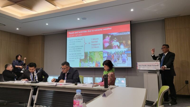 Wako Padang Hendri Septa menjadi narasumber di Acara Local Government Assembly of APUF-8 di Kota Suwon, Provinsi Gyeonggi-do, Korsel. (Prokopim Padang)