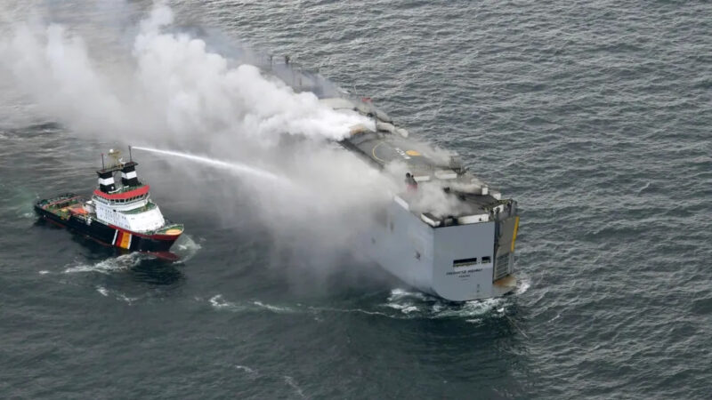 Bencana kapal kargo paling mengerikan di dunia. (Kustwacht Nederland/Coast Guard Netherlands via AP)