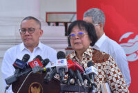 Menteri LHK Siti Nurbaya menyampaikan keterangan pers di Jakarta, Selasa (3/10/2023). (Humas Setkab/Dandy)