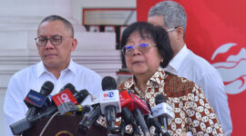 Menteri LHK Siti Nurbaya menyampaikan keterangan pers di Jakarta, Selasa (3/10/2023). (Humas Setkab/Dandy)