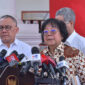 Menteri LHK Siti Nurbaya menyampaikan keterangan pers di Jakarta, Selasa (3/10/2023). (Humas Setkab/Dandy)