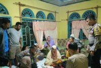 Penemuan bayi laki-laki di depan Masjid At-Taufik, Sijunjung. (Polres Sijunjung)