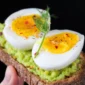 Ilustrasi 5 manfaat sarapan telur rebus yang tinggi protein. (Pexels/Nicola Barts)