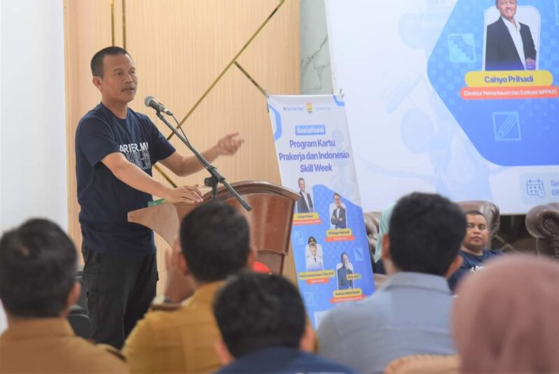 Wali Kota Pariaman Genius Umar saat sosialisasi program Kartu Prakerja dan Indonesia Skill Week, Selasa (3/10/2023). (Diskominfo Pariaman)