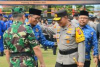 Wako Hendri Septa menghadiri Apel Gelar Pasukan Operasi Mantap Brata 2023-2024 di Lapangan Satbrimobda Polda Sumbar, Selasa (17/10/2023). (Prokopim Padang)