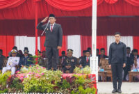 Wali Kota Padang Hendri Septa memimpin upacara peringatan Hari Kesaktian Pancasila 2023 di Galanggang Balaikota Padang Aie Pacah, Minggu (1/10/2023). (Prokopim Padang)