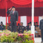 Wali Kota Padang Hendri Septa memimpin upacara peringatan Hari Kesaktian Pancasila 2023 di Galanggang Balaikota Padang Aie Pacah, Minggu (1/10/2023). (Prokopim Padang)