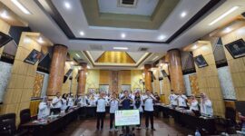 Pemko Padang menggelar diskusi publik dalam rangka penyusunan naskah akademik dan Ranperda tentang Penyelenggaraan Pangan di Kota Padang tahun 2023, Rabu (11/10/2023). (Diskominfo Padang)